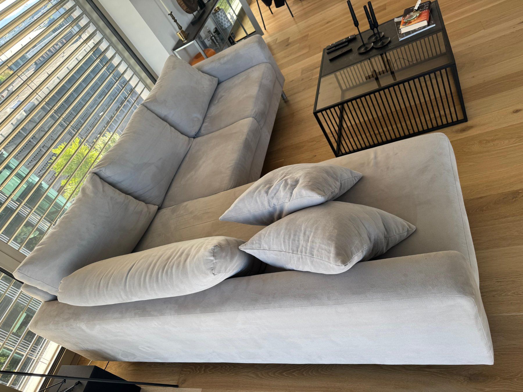 Pfister Divani: Hellgraues Alcantara-Ecksofa - sehr guter Zustand – Usato da Zürich venduto da sid_th5l 4