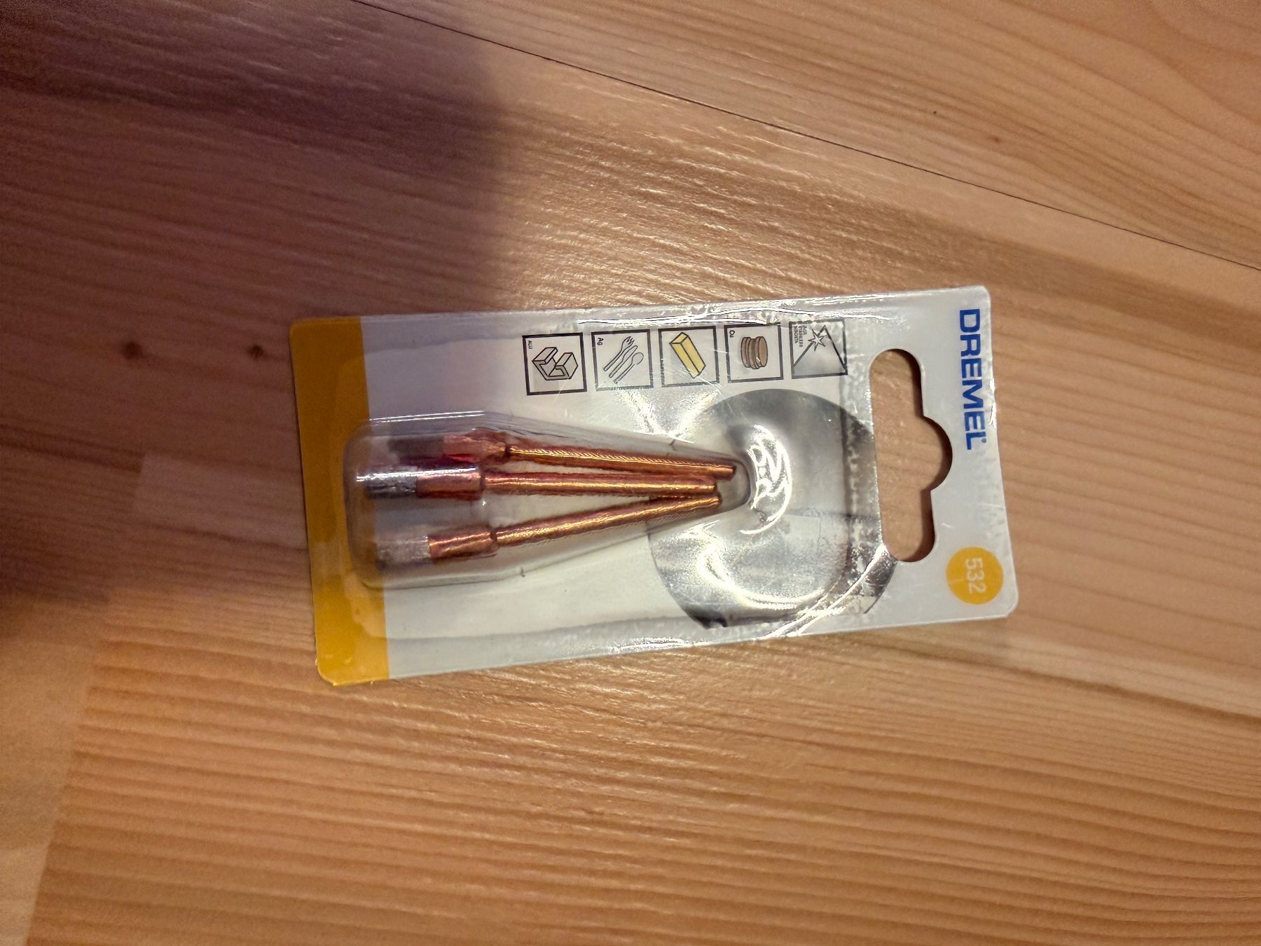 Dremel Tutti gli attrezzi: Dremel 532 Edelstahlbürste 3,2mm – Usato da Amriswil venduto da Trivet