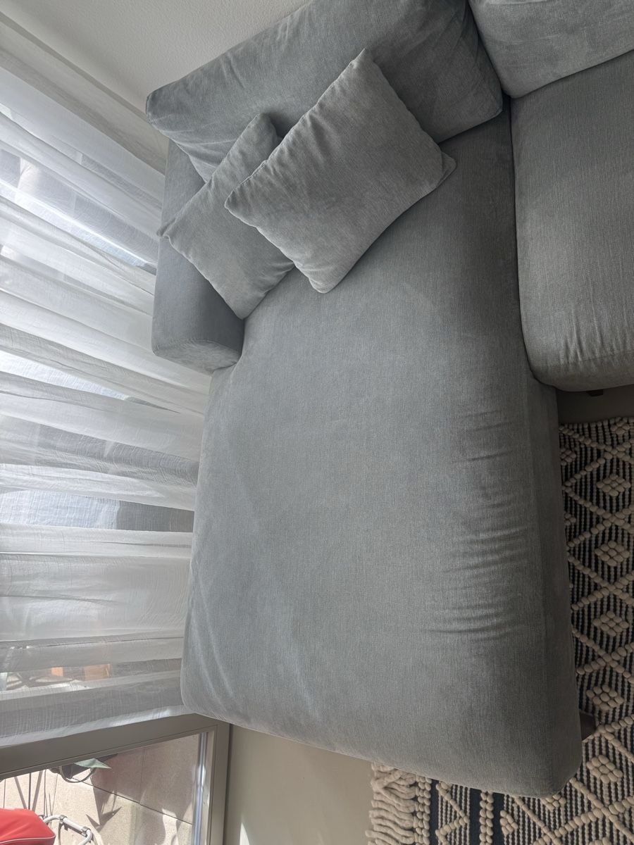 Divani: Graues L-Sofa mit Chaiselounge – Usato da Zürich venduto da Chechevere 1