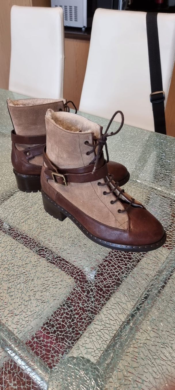 Ugg Chaussures femmes: UGG Gr. 9M – D'occasion à Luzern par Reni025 3