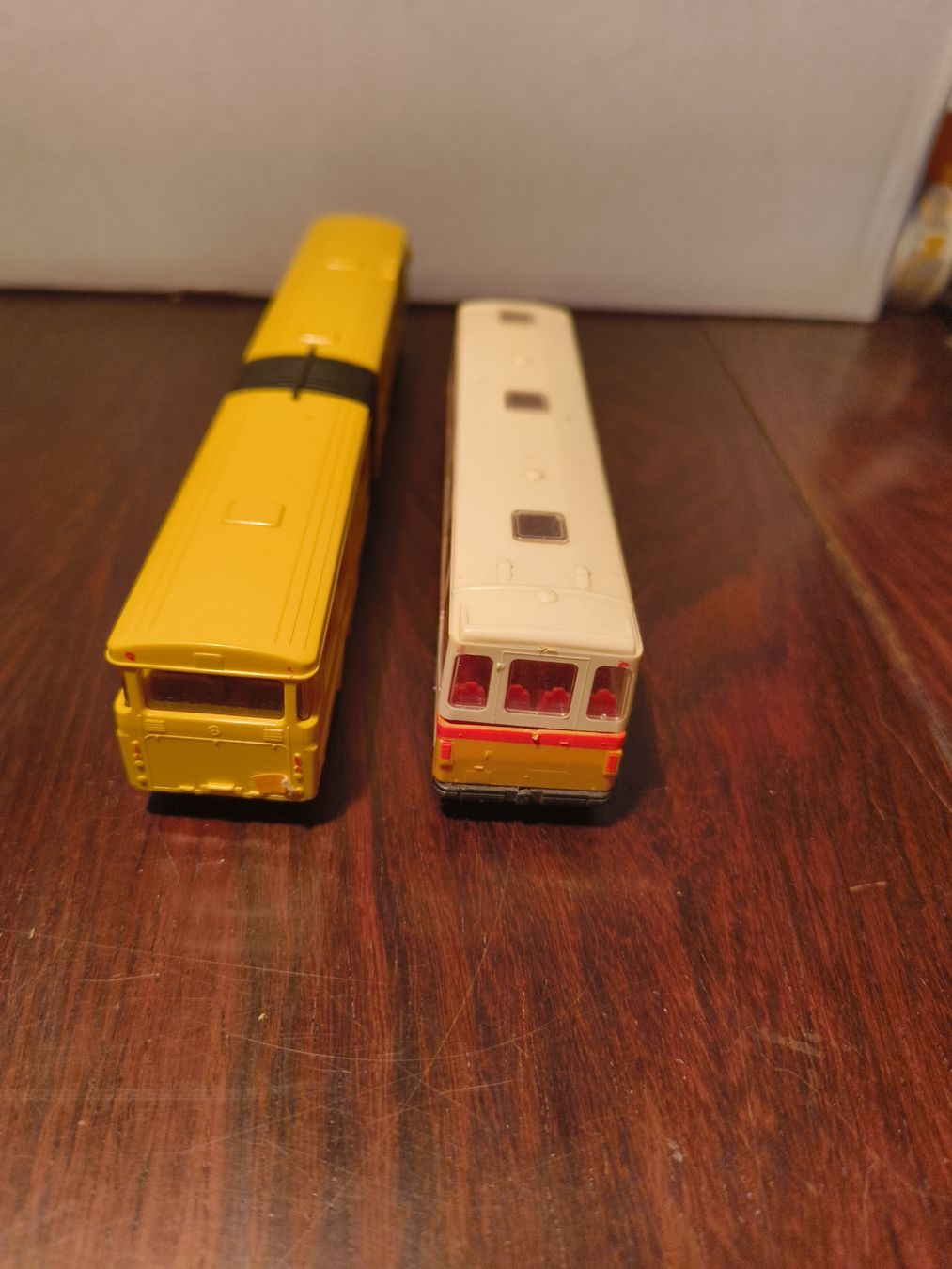 Wiking Modellini d'auto: 2 Modellbau Postauto Kunststoff RMM u Wiking – Usato da stettlen venduto da VintageBern_ch 3