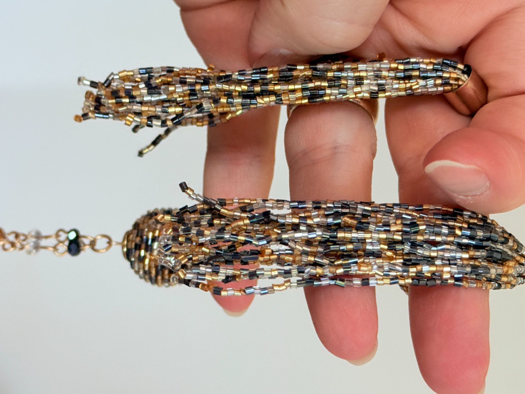 Catenine: Lovisa Collier fantaisie perles et pompon neuf – Nuovo e nell'imballaggio originale da Genève venduto da AGBERG 5