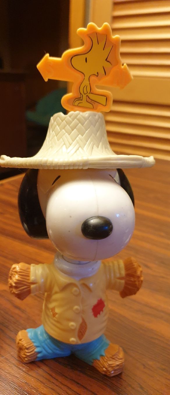 Mc Donald's Statuette: Snoopy épouvantail année 2000 – Usato da Vauderens venduto da sylvieswiss
