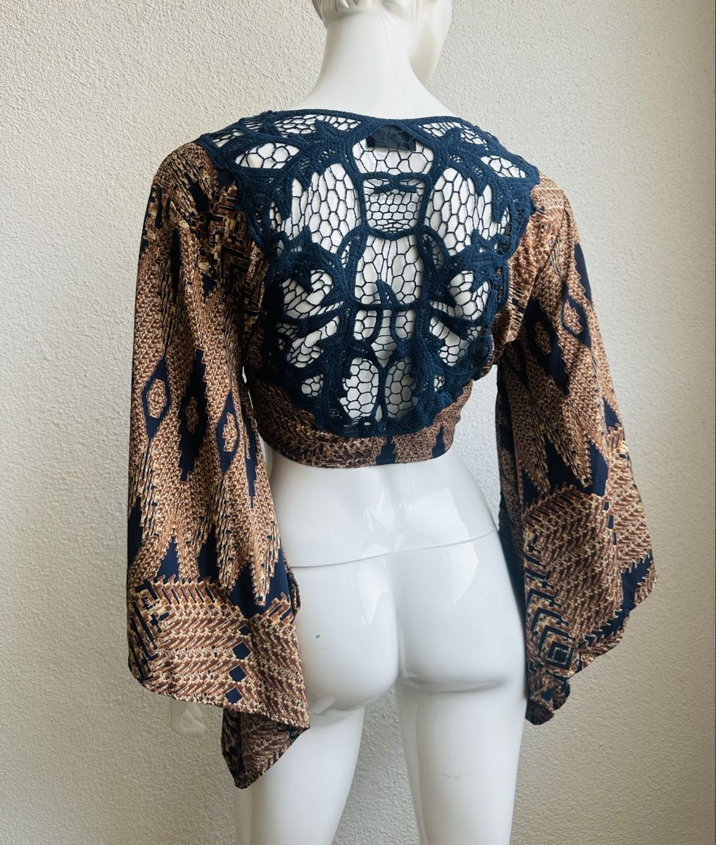 Top: Boho Tie-Front Top with Crochet Detail - Size 38 – Usato da Vevey venduto da ledidream 2