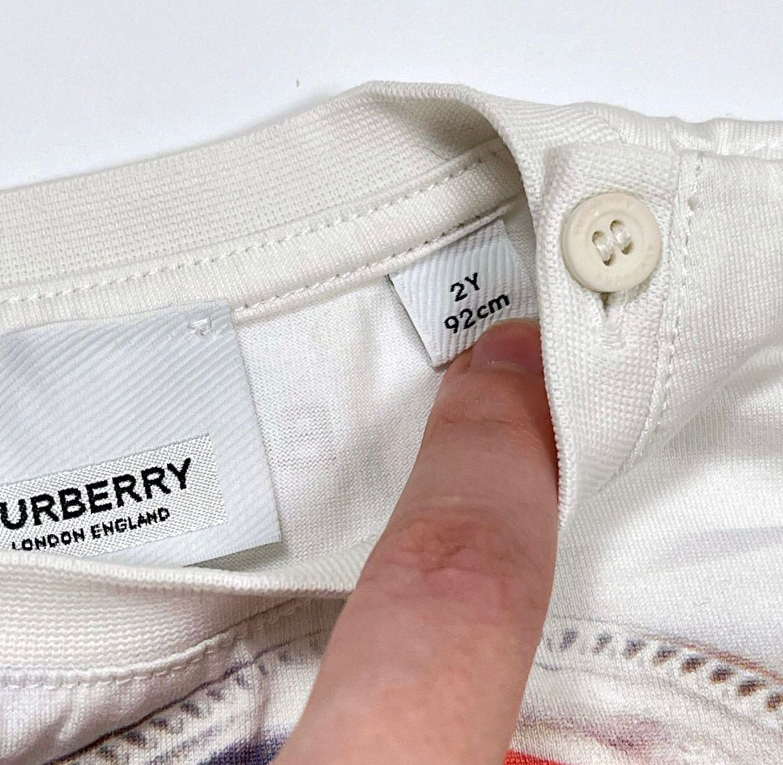 Burberry T-shirt: Burberry baby 2 ans – Usato da Le Landeron venduto da Plushka 4