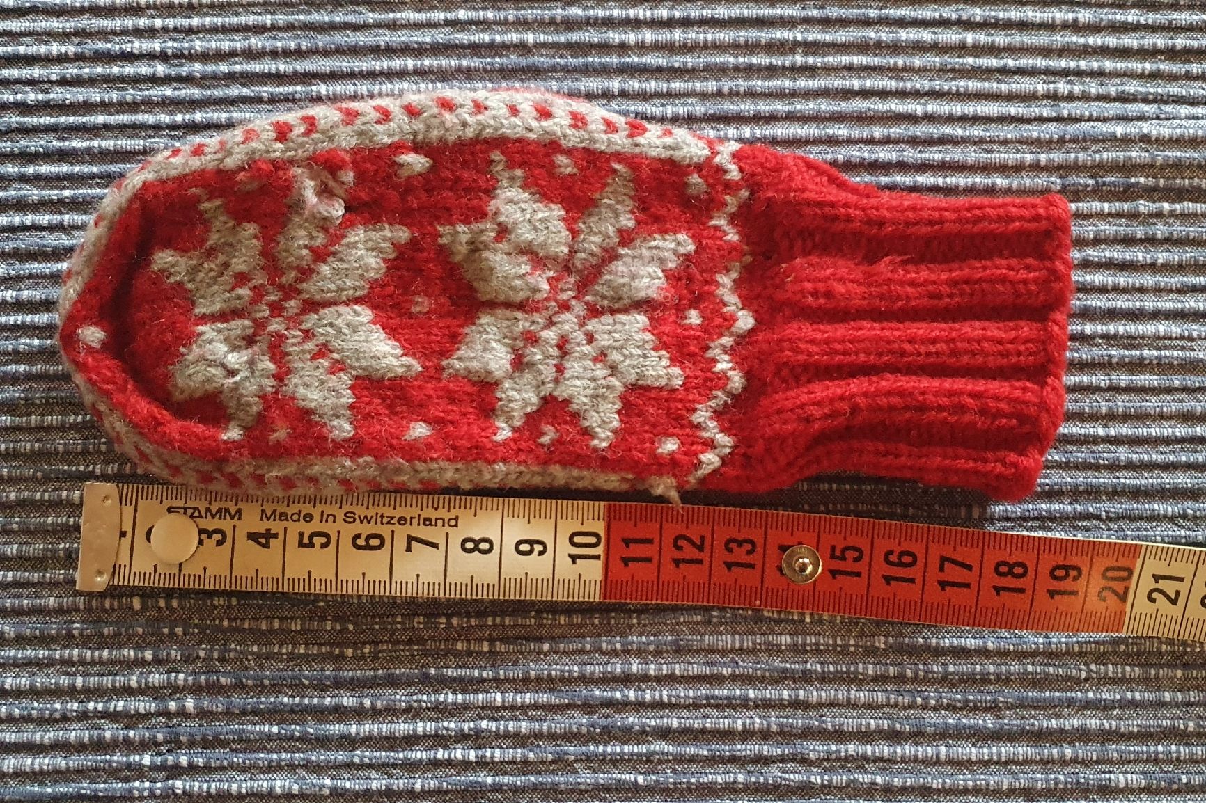 Tutte le decorazioni: nostalgie....Kinderhandschuhe..Warme, handgestrickte Winterh – Usato da Summaprada venduto da swiss4860 2