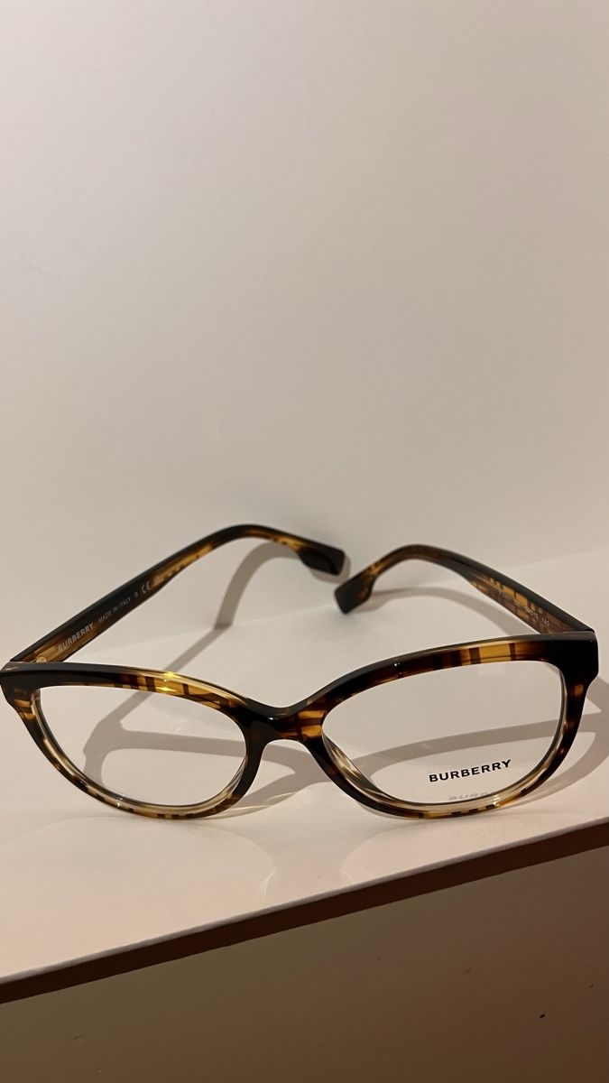 Burberry Brillen & Gläser: Burberry Esme BE2357 en acétate – Neu und originalverpackt aus Clarens von hal_y9wf
