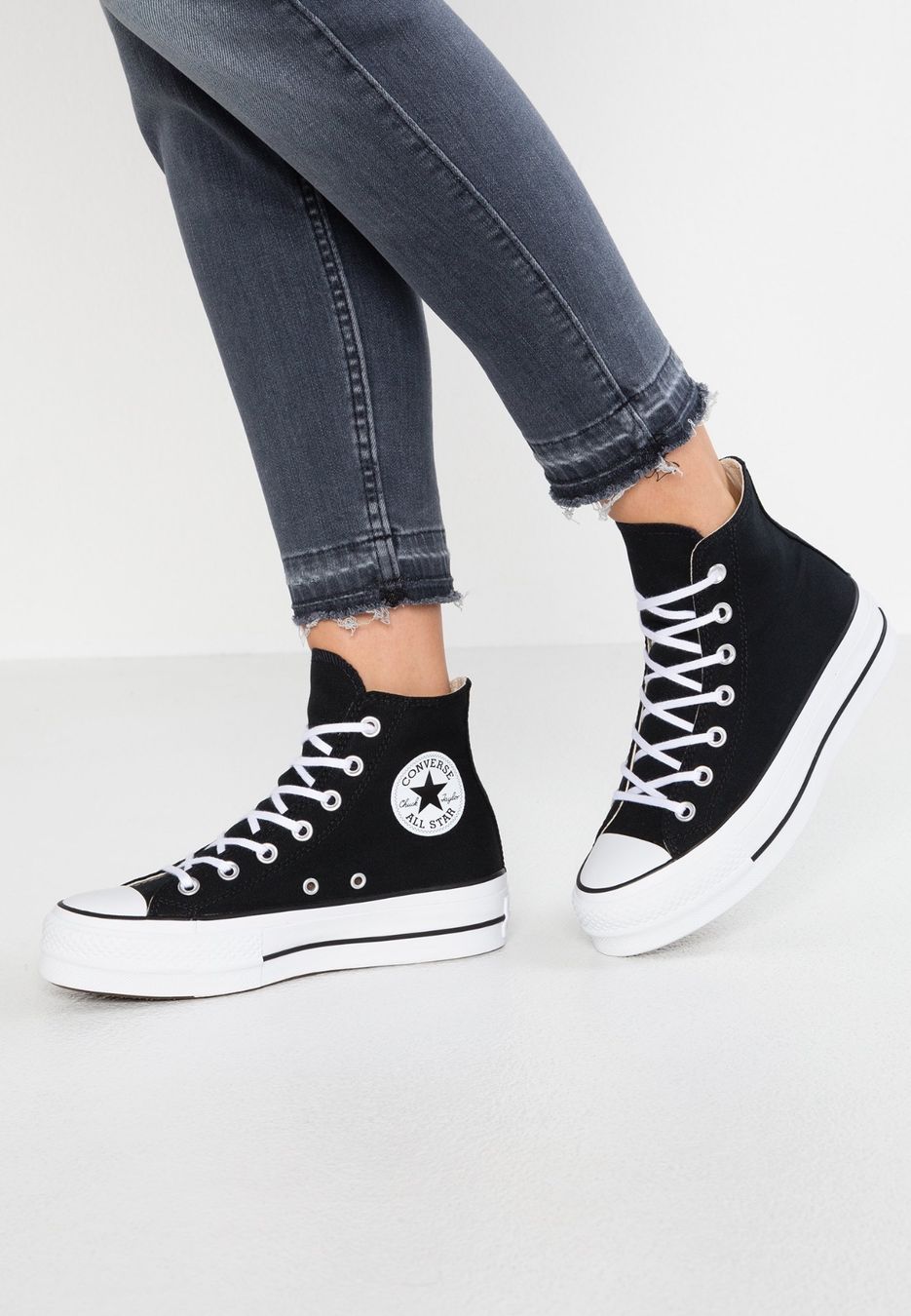 Converse Scarpe da uomo: Converse CHUCK TAYLOR ALL STAR – Nuovo (secondo la descrizione) da Luzern venduto da Coocoo44 5