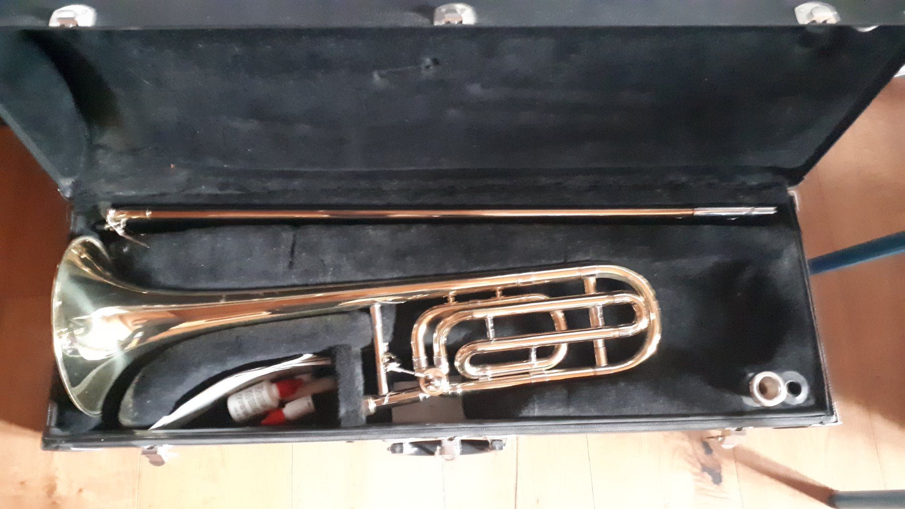 Musikinstrumente: Posaune mit Quartventil, BACH, inkl. Koffer, gebraucht – Gebraucht aus Flums von derfahrzeugpfleger 2