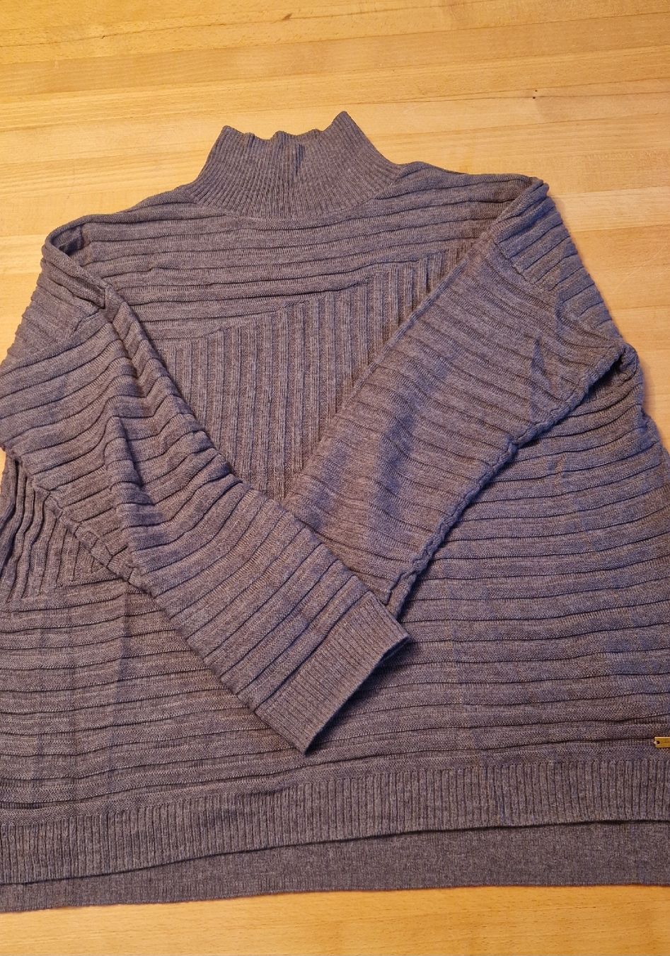 Pulls & Sweat-shirts: Pullover – Neuf (Voir description) à Ulisbach par bri_ws2m 1
