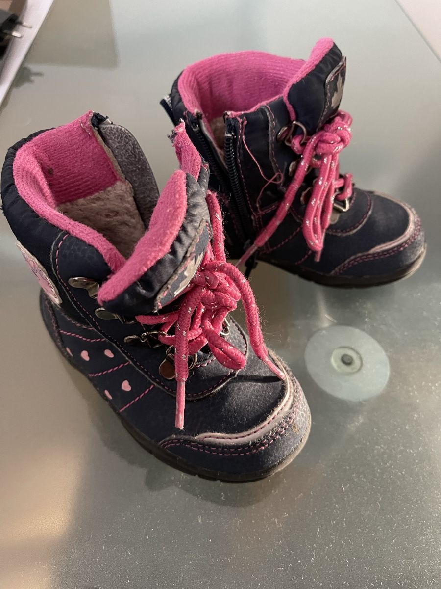 Scarpe per ragazze: Bottes de neige t23 – Usato da MARLY venduto da AISLEE