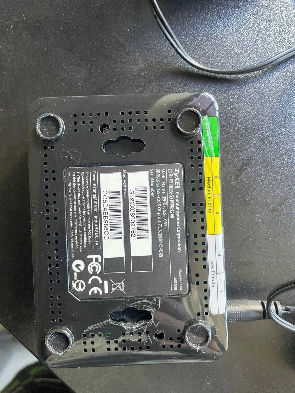 Modem & Router: Netgear ProSafe Switch FS108 V2 und Zyxel Router – Usato da Basel venduto da yag2ru 4