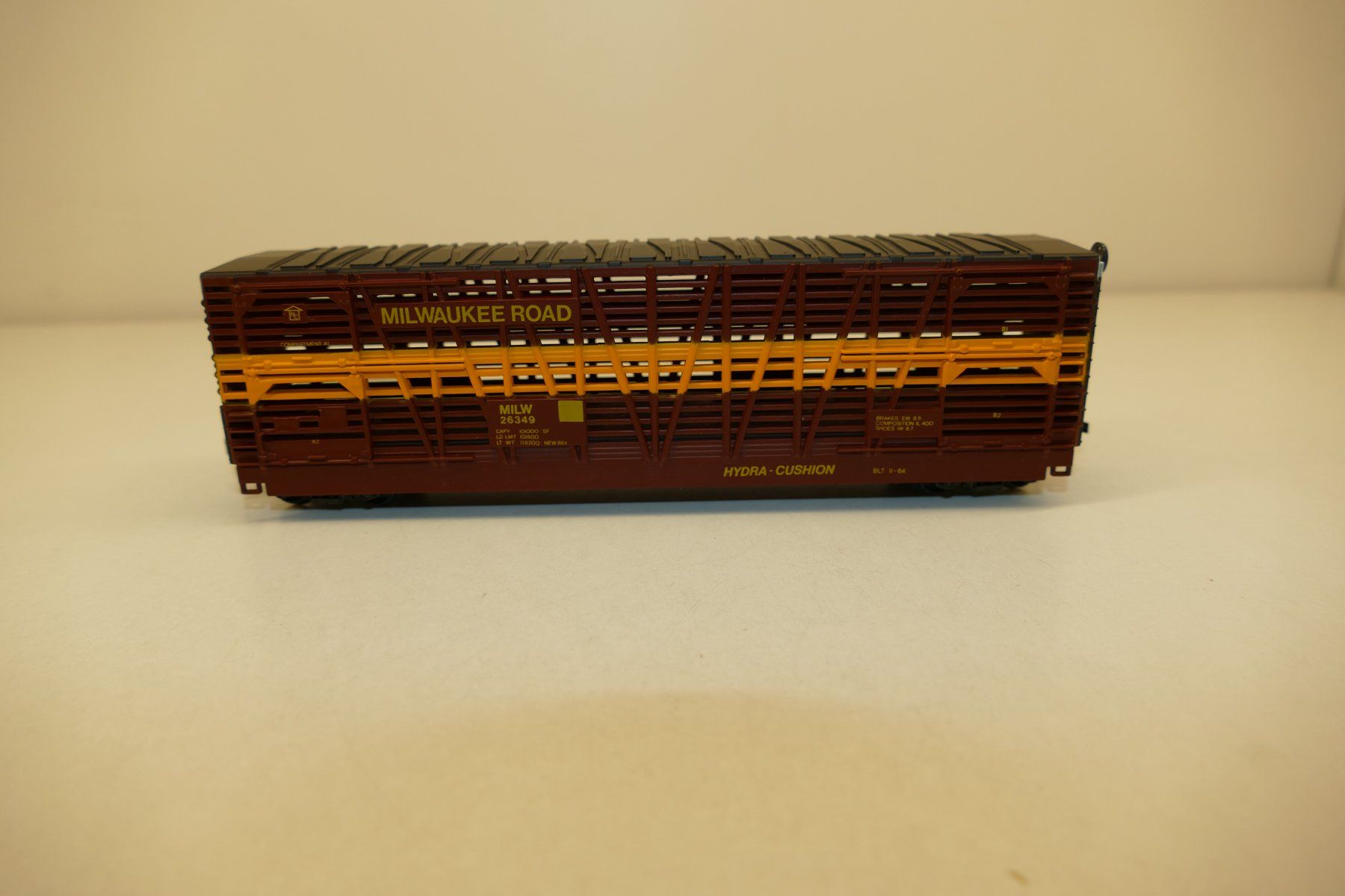 IHC Modelleisenbahnen: IHC H0: US Car Milwaukee Road – Neu und originalverpackt aus Niederhasli von rail-duerst 1