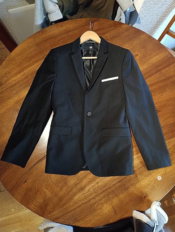 Costumes: Veste de costume noir – D'occasion à yvonand par JeremyC25 1