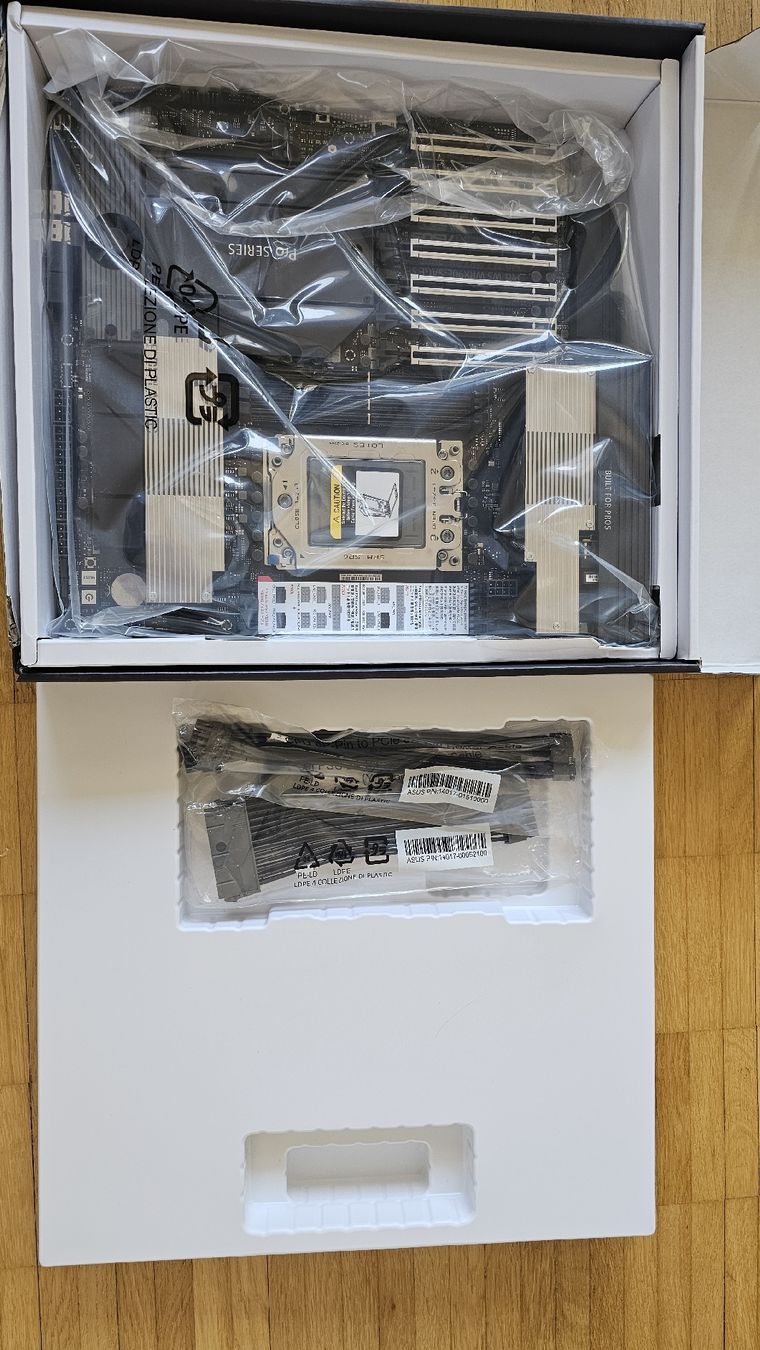 Asus Schede madri: ASUS Pro WS WRX90E-SAGE SE | AMD Threadripper Pro sTR5 – Nuovo (secondo la descrizione) da ZUMIKON venduto da 99aes 3