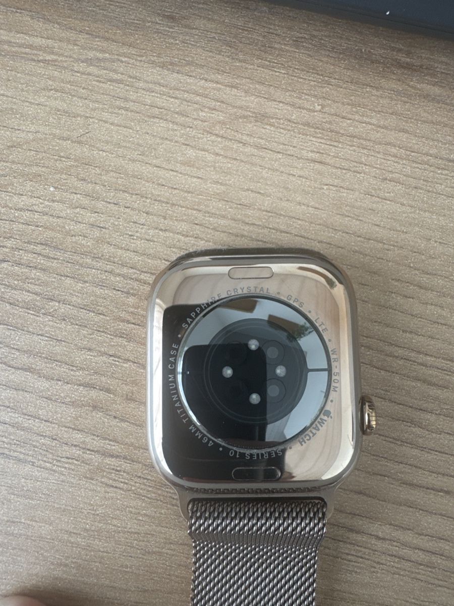 Apple Smartwatch: Apple Watch Series 10 Titanium 46mm GPS + Cellular – Nuovo (secondo la descrizione) da Wetzikon ZH venduto da Uomotigre1908 2