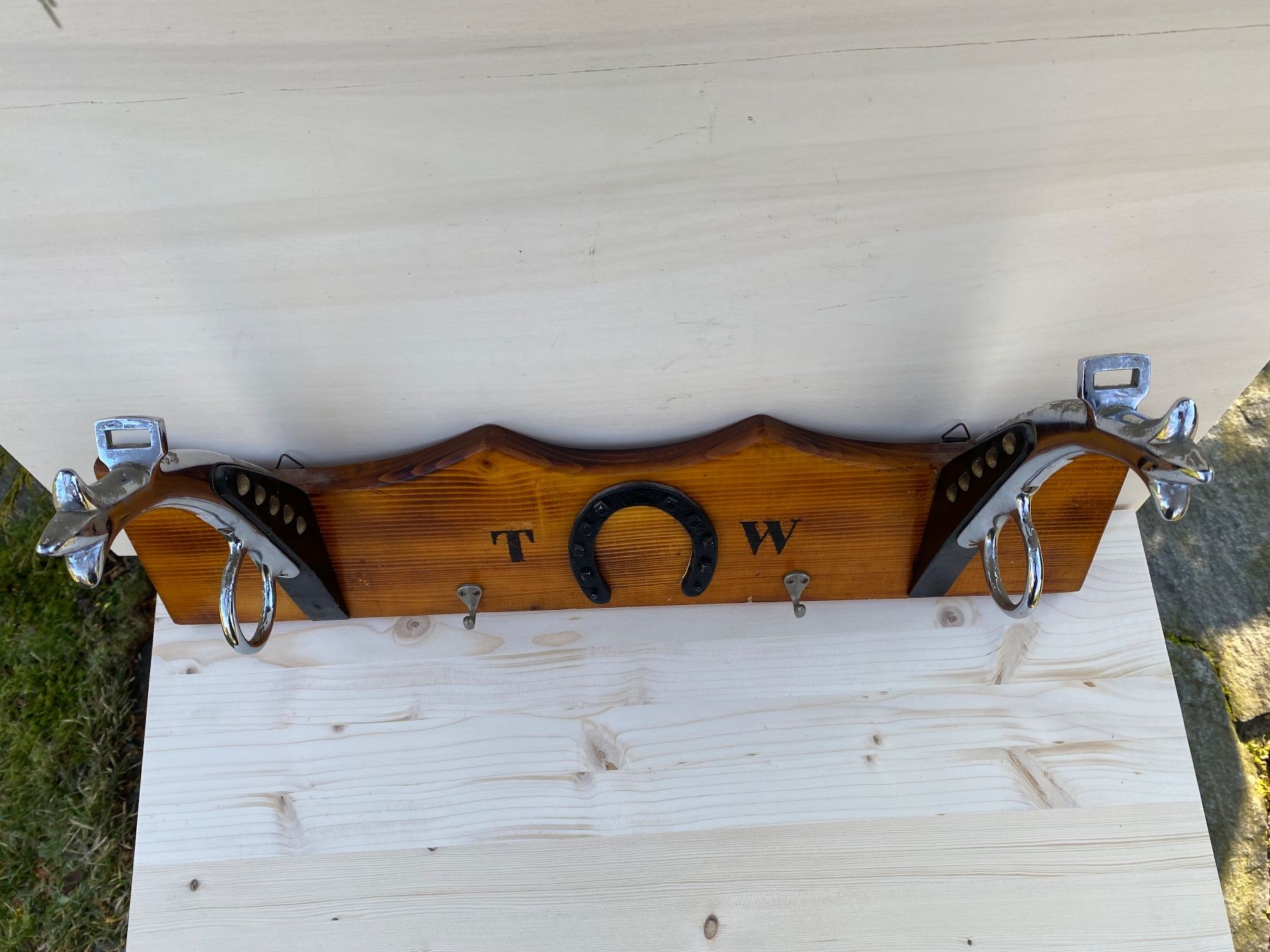 Carrozze: schöne Rösseler Garderobe mit Lilienspitzen – Usato da Feldbach venduto da Fea1 5