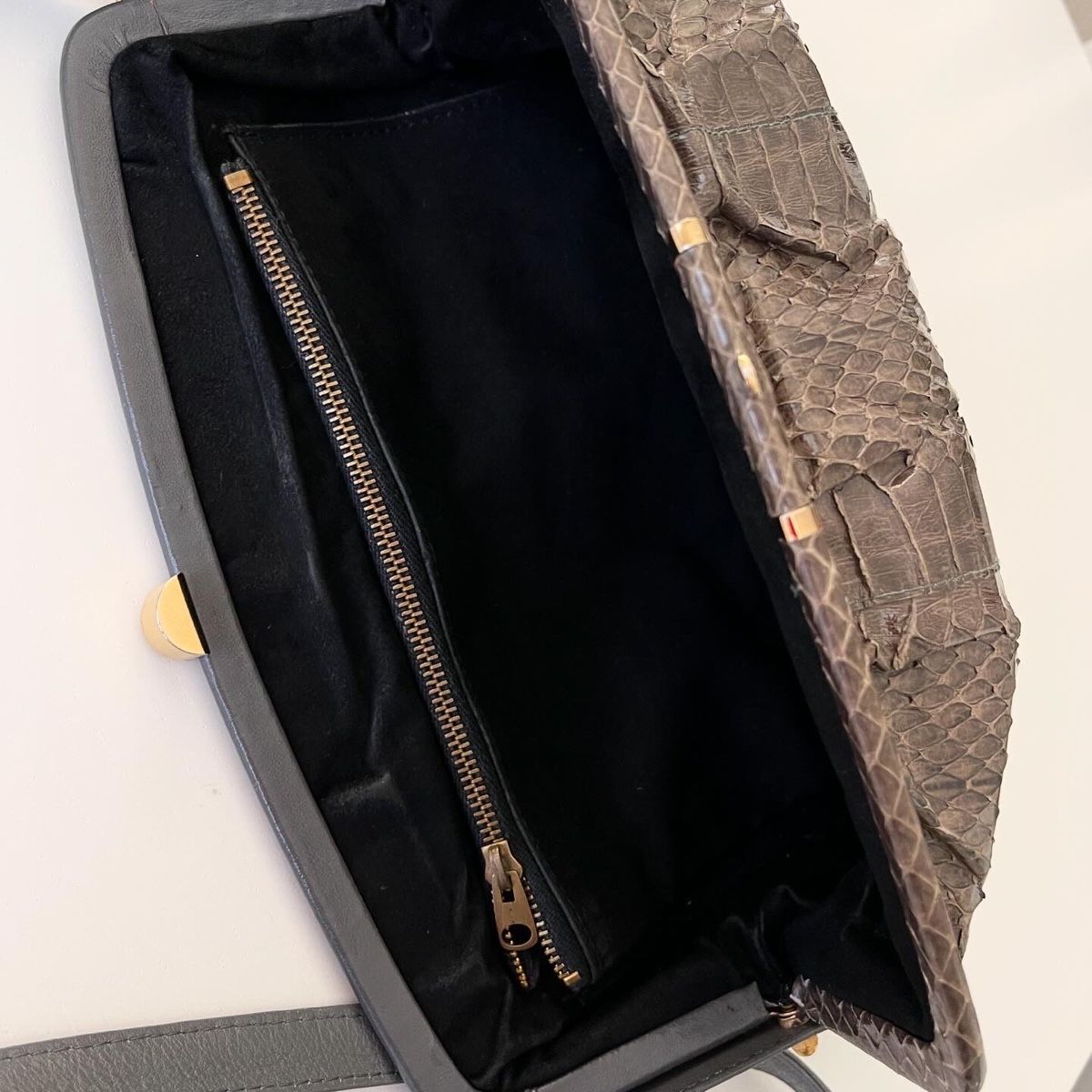Borse da donna: PHYTON LEATHER Bag/Clutch – Usato da Freienbach venduto da Avviivva_Shop 6