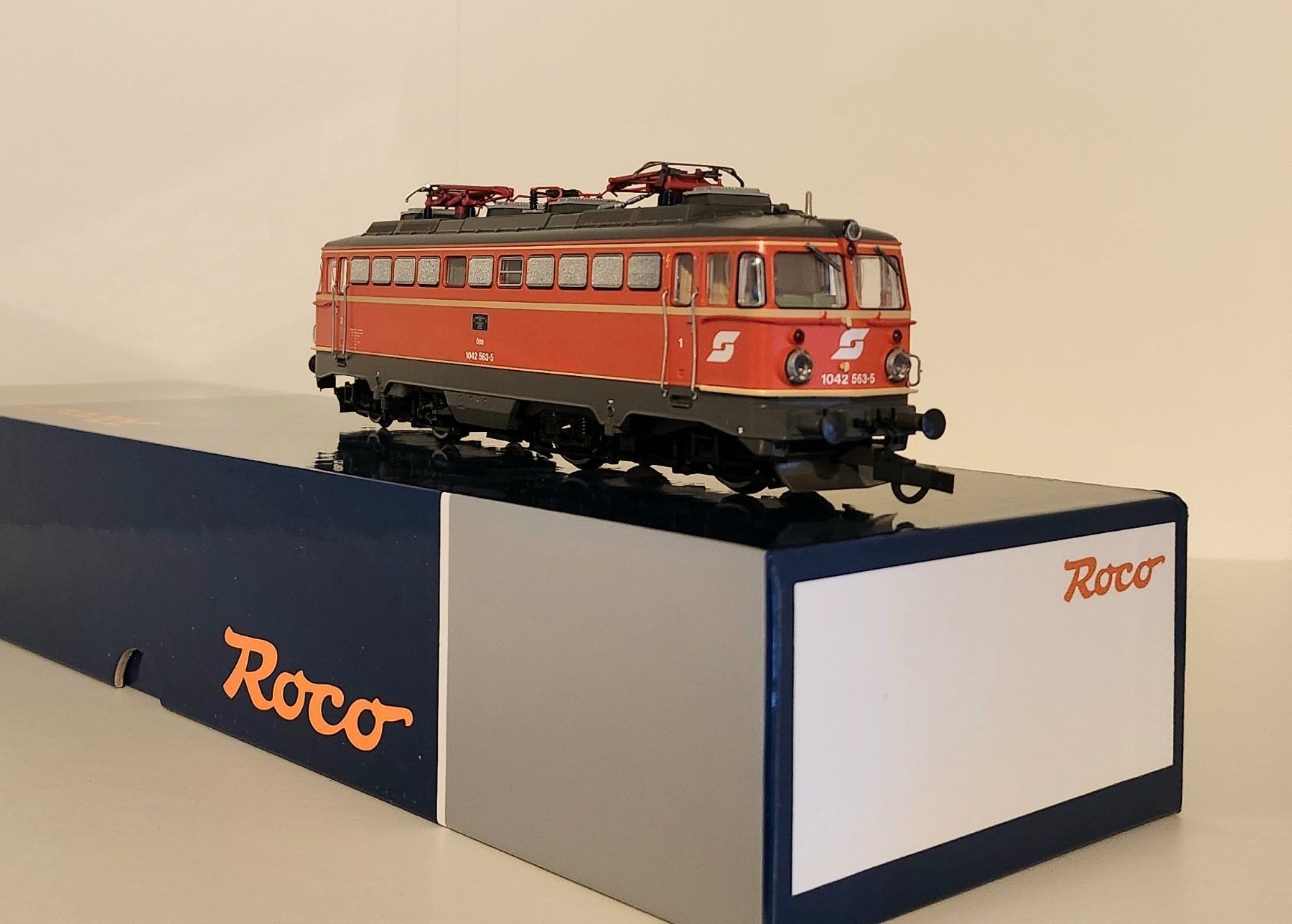 Roco Trains électriques: Roco ÖBB Rh 1042 DCC Sound – D'occasion à Wittenwil par ced_q8j7