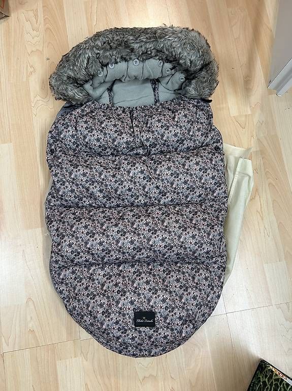 Elodie Sacchi a pelo: Winterfusssack - Elodie Details Blue Garden – Usato da Heimberg venduto da ByGa34