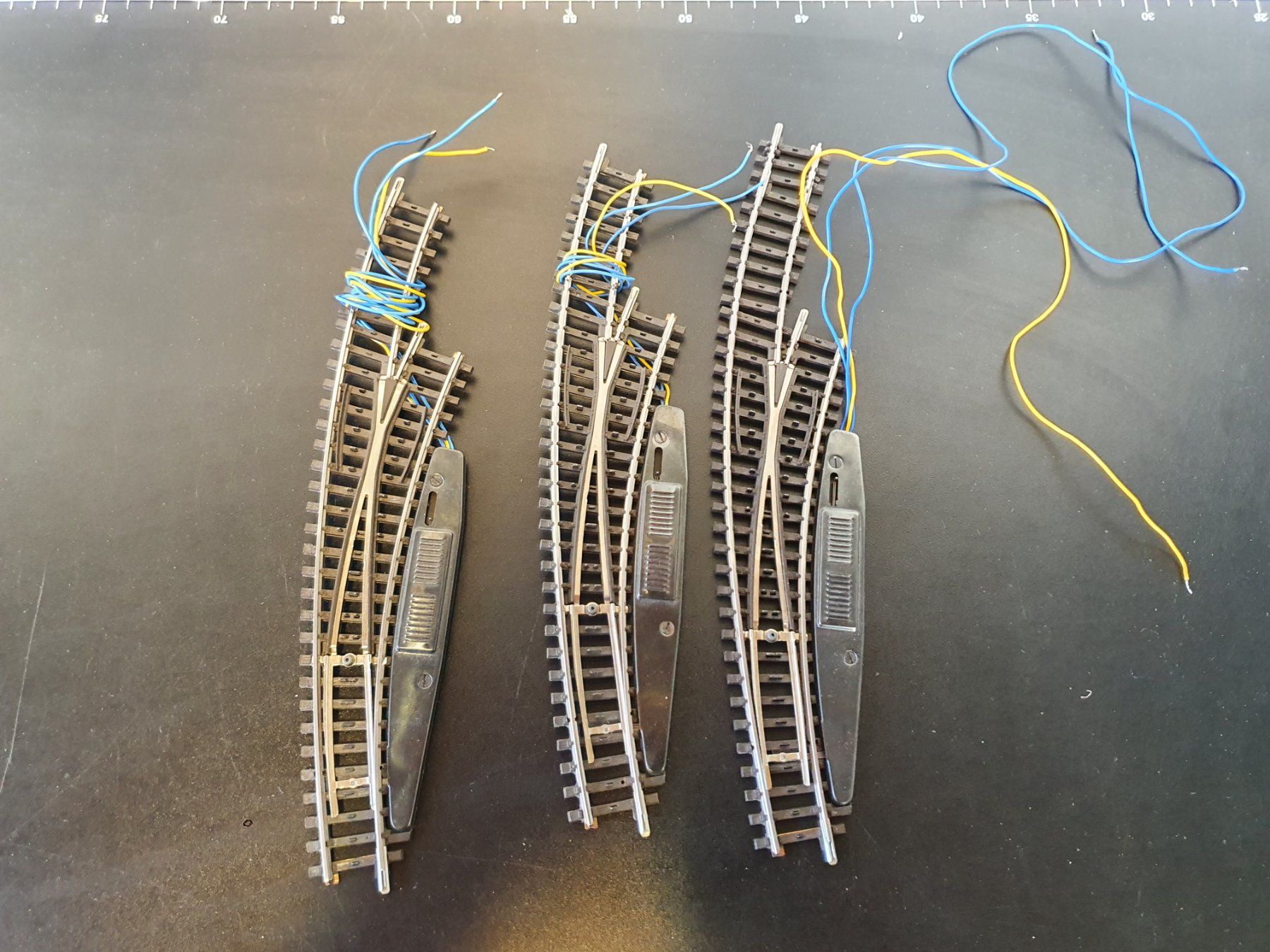 Märklin Modellini di ferrovie: MÄRKLIN: 3 X K-BOGENWEICHEN RECHTS – Usato da Biglen venduto da taunus82