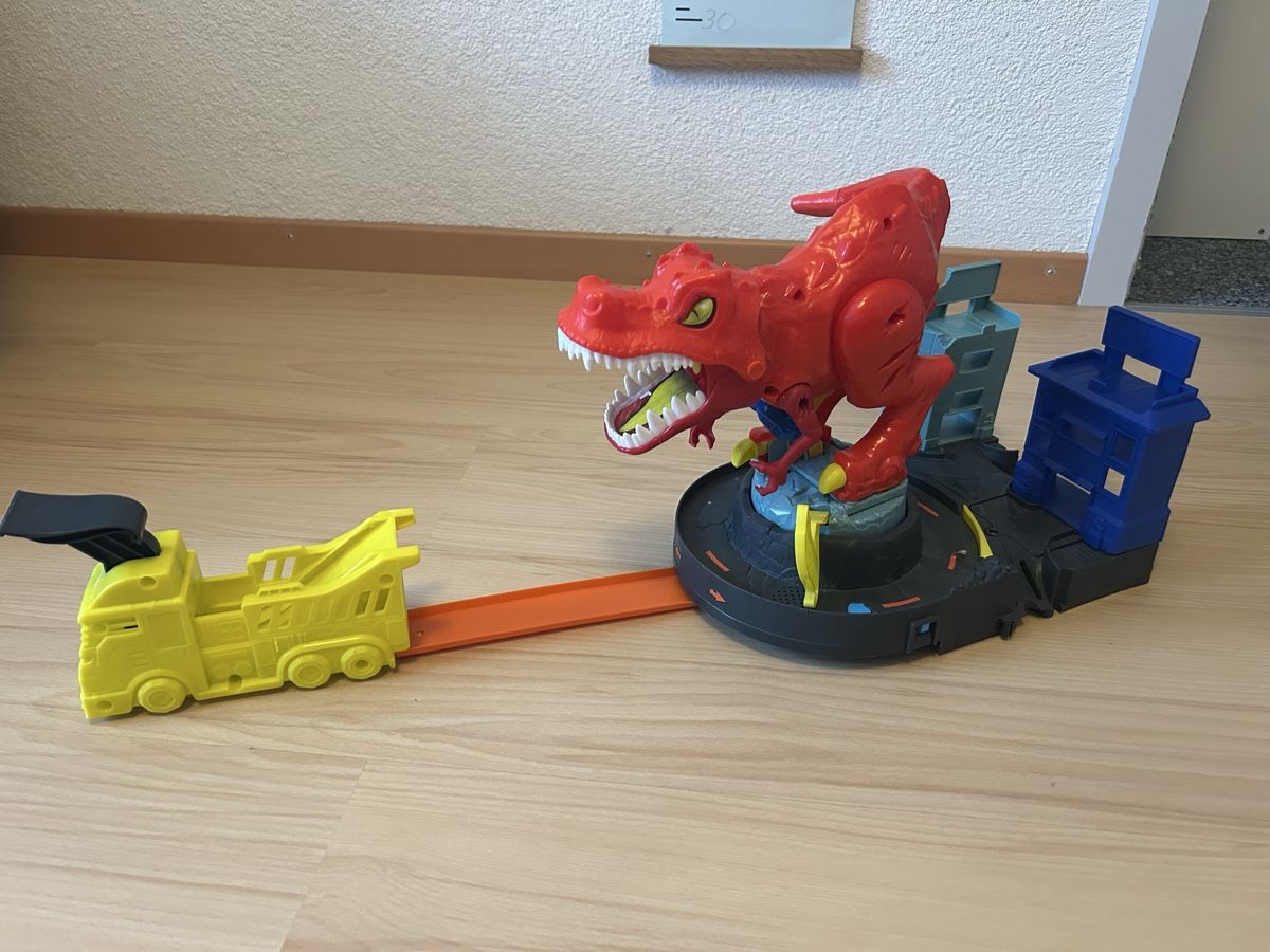 Hot Wheels Jouets: Hot Wheels Dino T-Rex Attack – D'occasion à Züberwangen par Cindarellina13 3