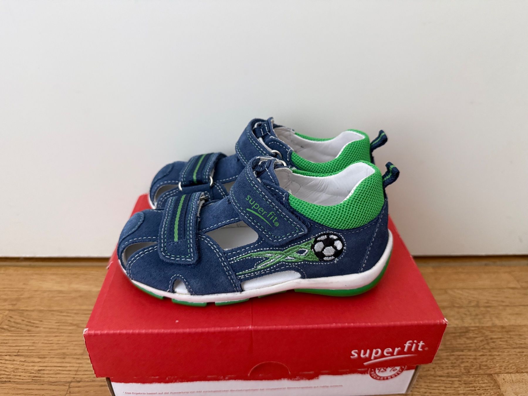 Superfit Scarpe per ragazzi: Sandalen Superfit Gr.25 Neu – Nuovo e nell'imballaggio originale da Zürich venduto da makmakmak