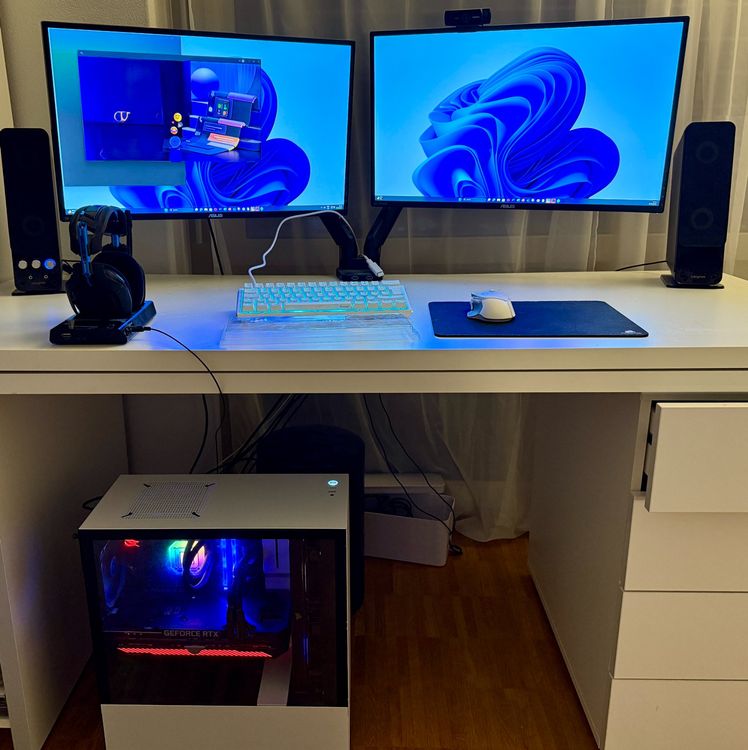 High-End Gaming-PC + 2x Monitor & Gaming-Peripherie (Gebraucht) in ...