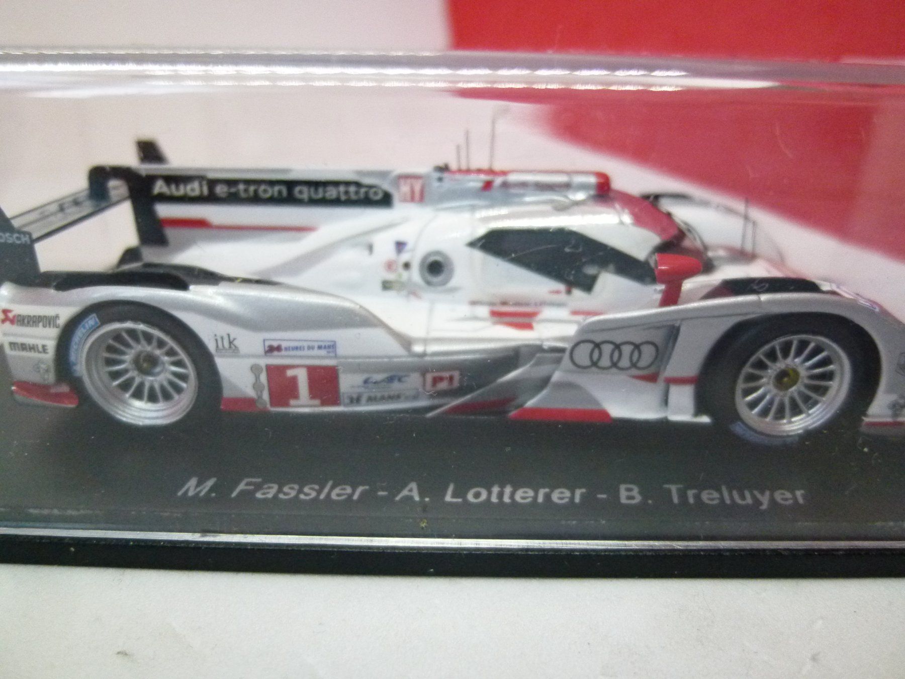 Spark Modellini d'auto: Audi R8 e-tron - Winner Le Mans 2012 mit M.Fässler - SPARK – Usato da Reiden venduto da mondial2 1