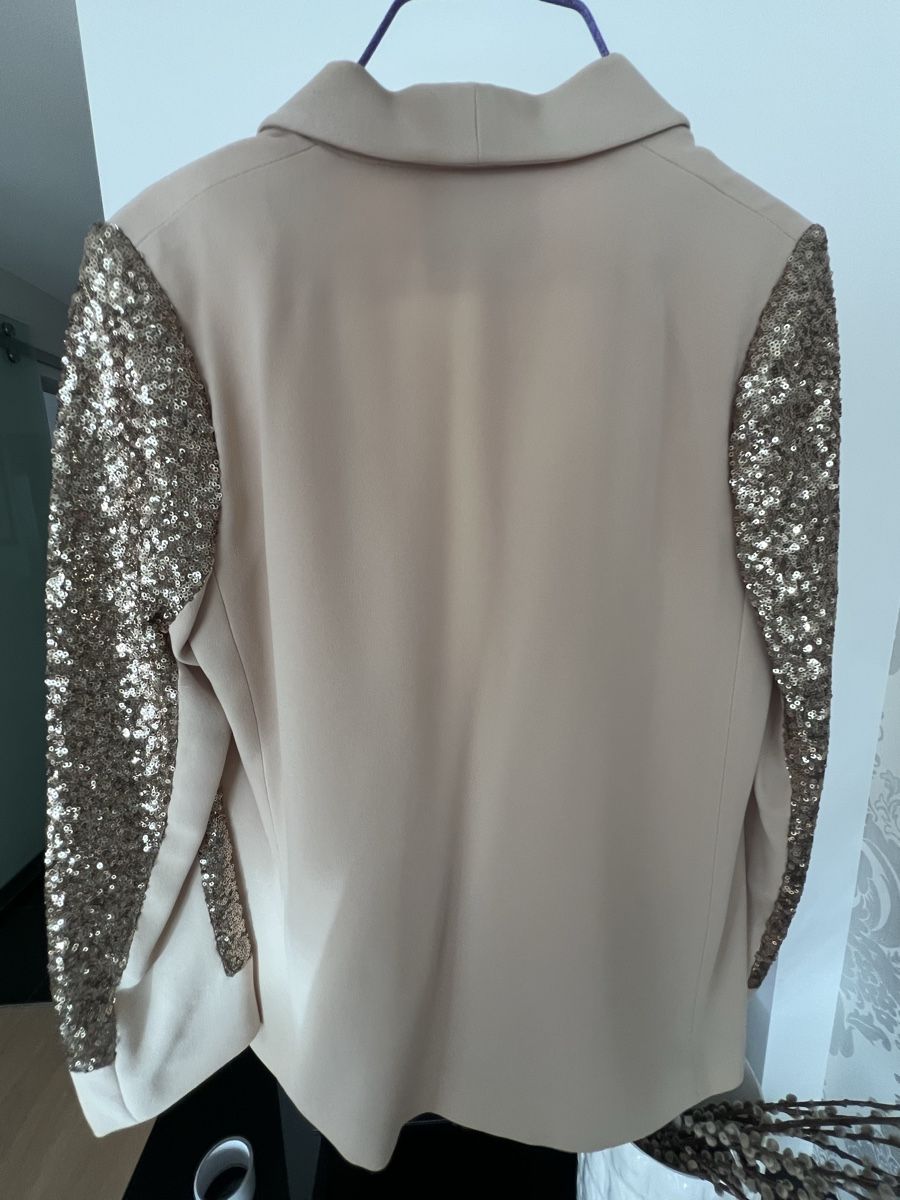 Maje Giacche: Maje Sequin Sleeve Blazer - Size 36 - Never Worn – Nuovo (secondo la descrizione) da Pully venduto da opa_k78q 1