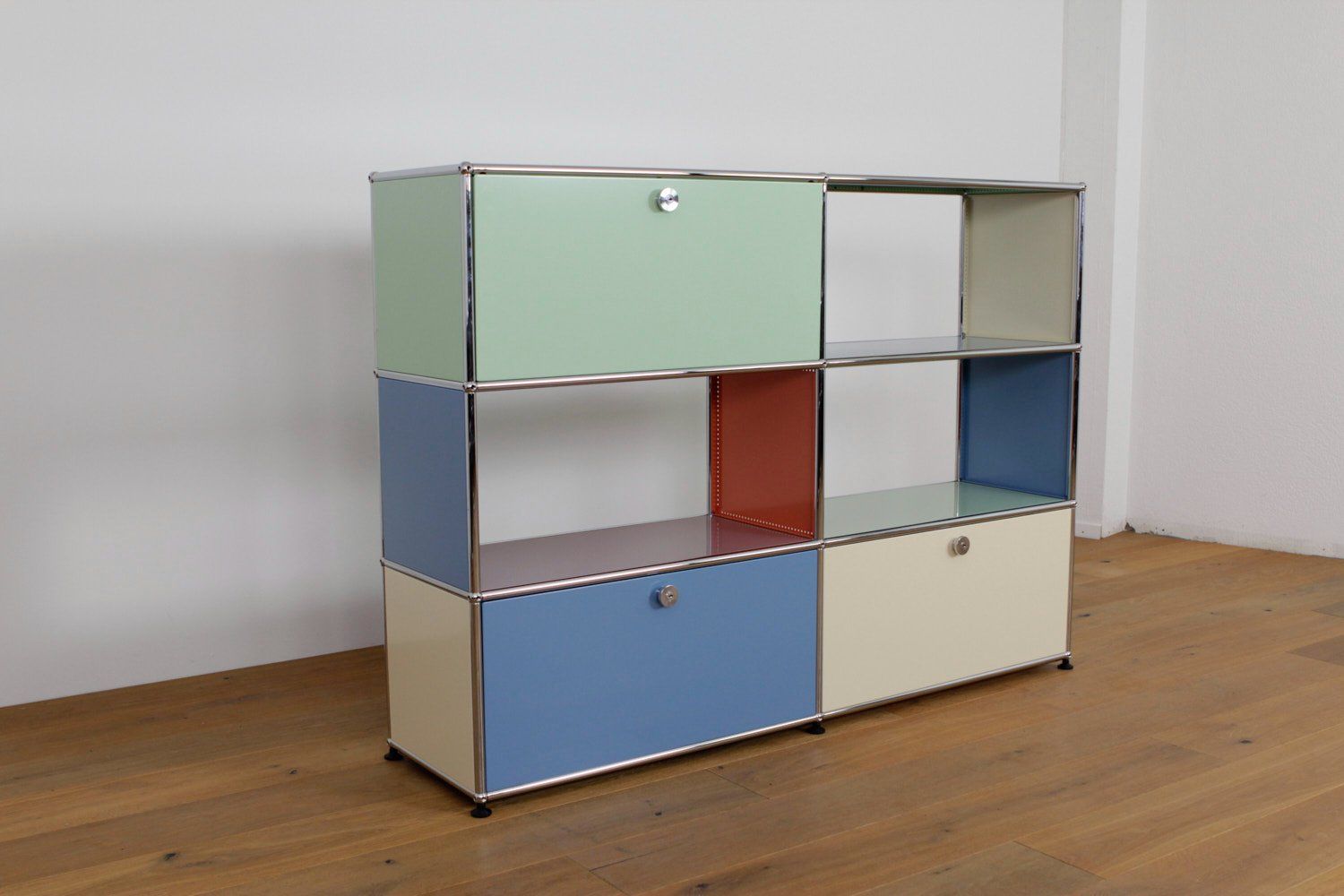 USM Regale: USM Haller Highboard // UPCYCLED // NEUE FARBEN – Neu (gemäss Beschreibung) aus Affoltern am Albis von StudioStandard 2