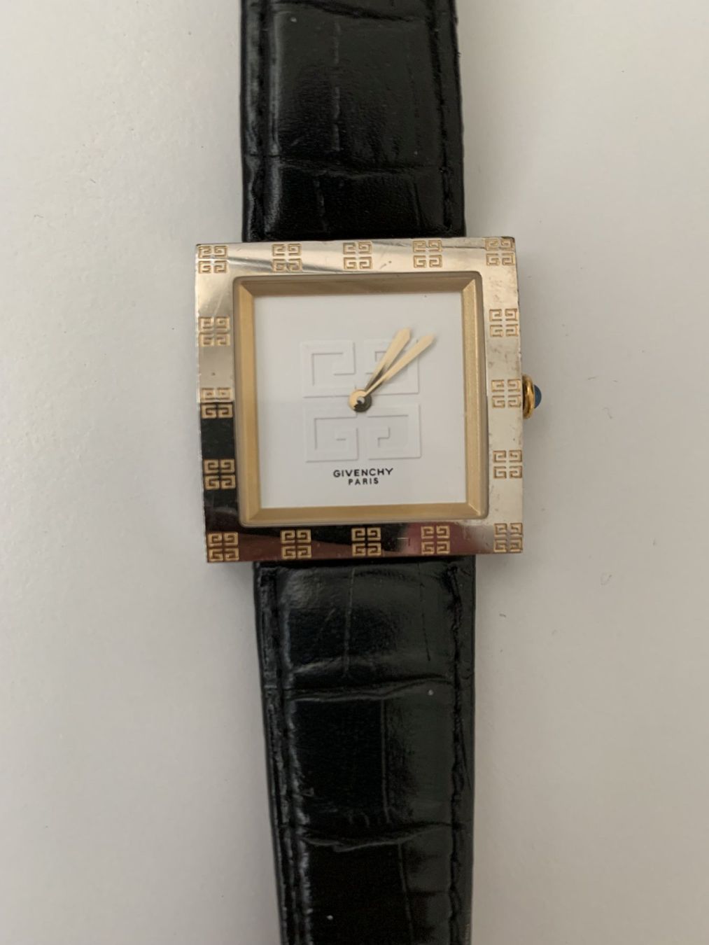 Givenchy Orologi: Armbanduhr "GIVENCHY" – Usato da Wil SG venduto da horizonte254