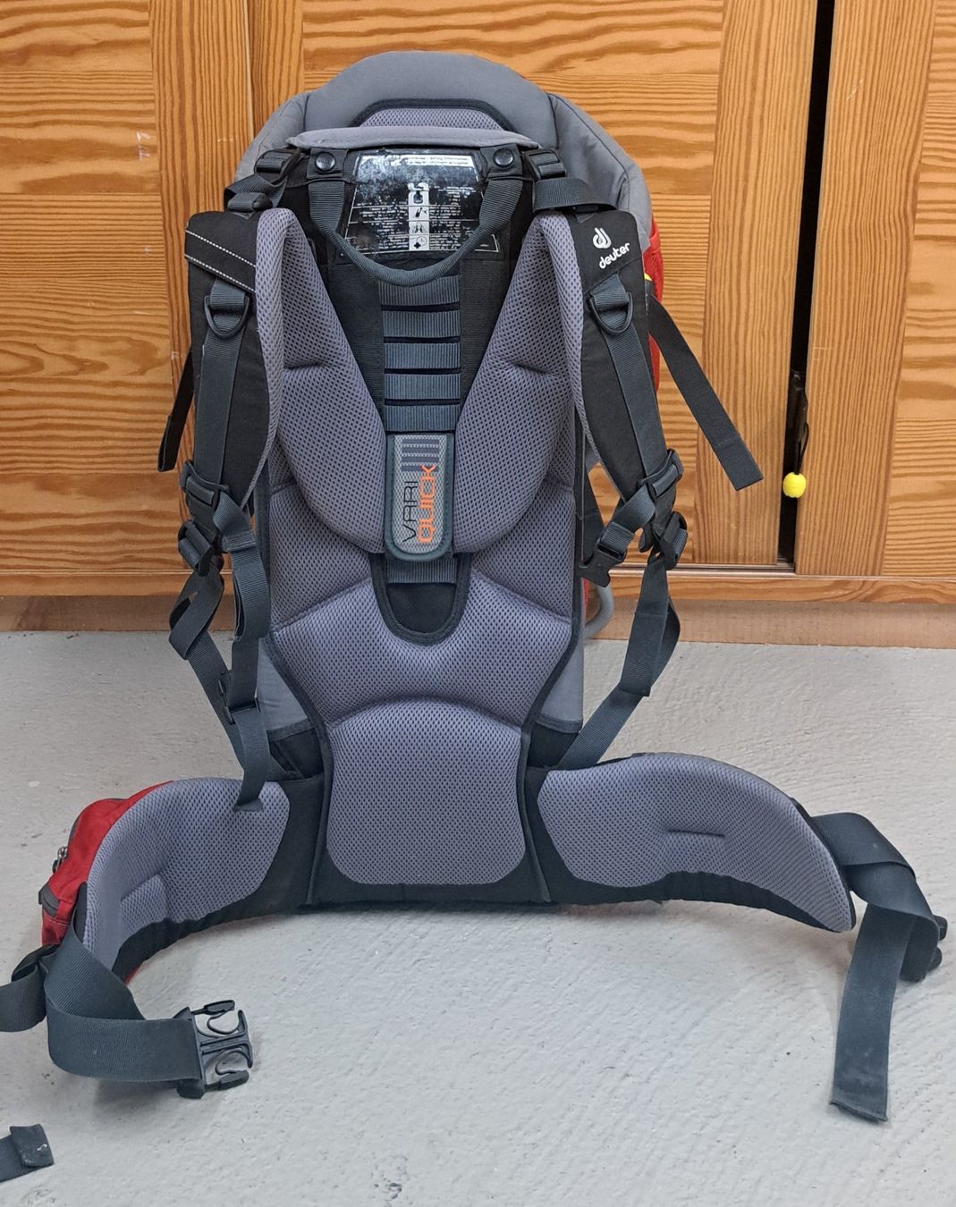 Deuter Marsupi portabebè: Kindertrage Deuter Kid Comfort II mit Sonnendach – Usato da Seuzach venduto da poccolino 4