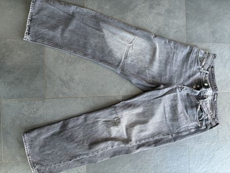 Jack&Jones Jeans Baggy Alex Grösse 34, Grau, leicht getragen