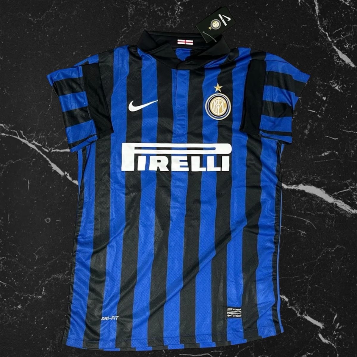 Football Club Internazionale Milano Canottiere & Pantaloni: Inter Mailand Sneijder Trikot Grösse L – Nuovo (secondo la descrizione) da Frenkendorf venduto da a_1999