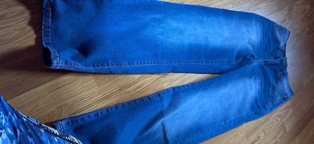 Jeans: Damenjeans Gr S blau – D'occasion à Grindelwald par hintkar