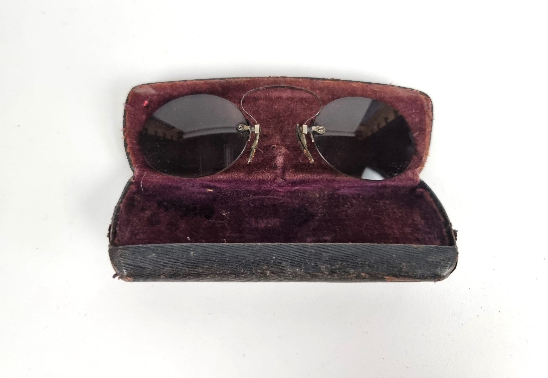 Brillen & Gläser: Kneifer Sonnenbrille – Gebraucht aus Urtenen-Schönbühl von Restwert_Schoenbuehl