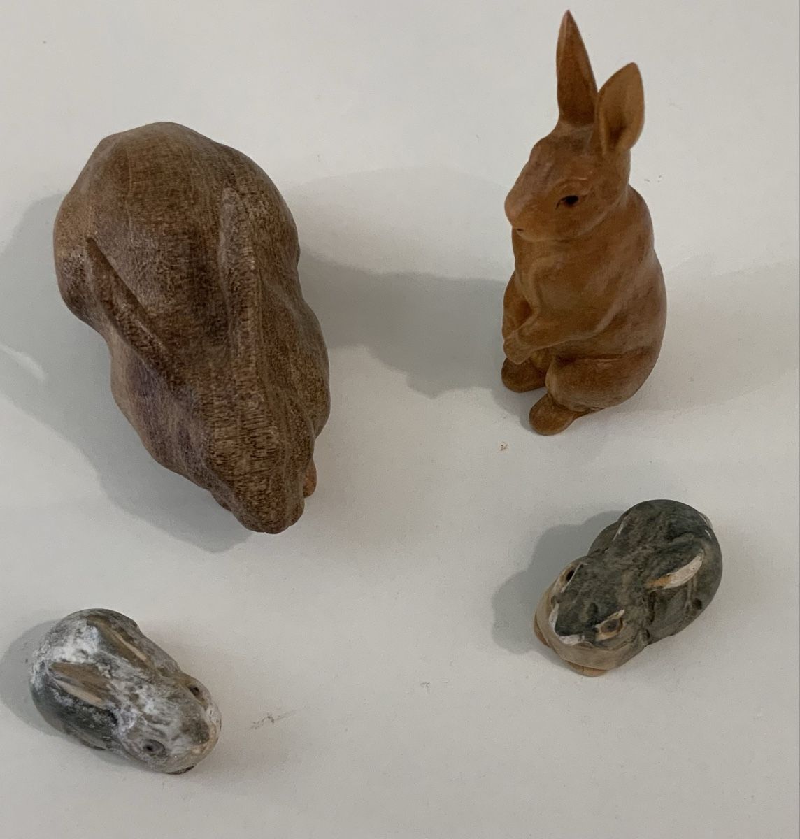 Statuette: Lot de 4 lapins en bois – Usato da rolle venduto da Tontonjulot 1