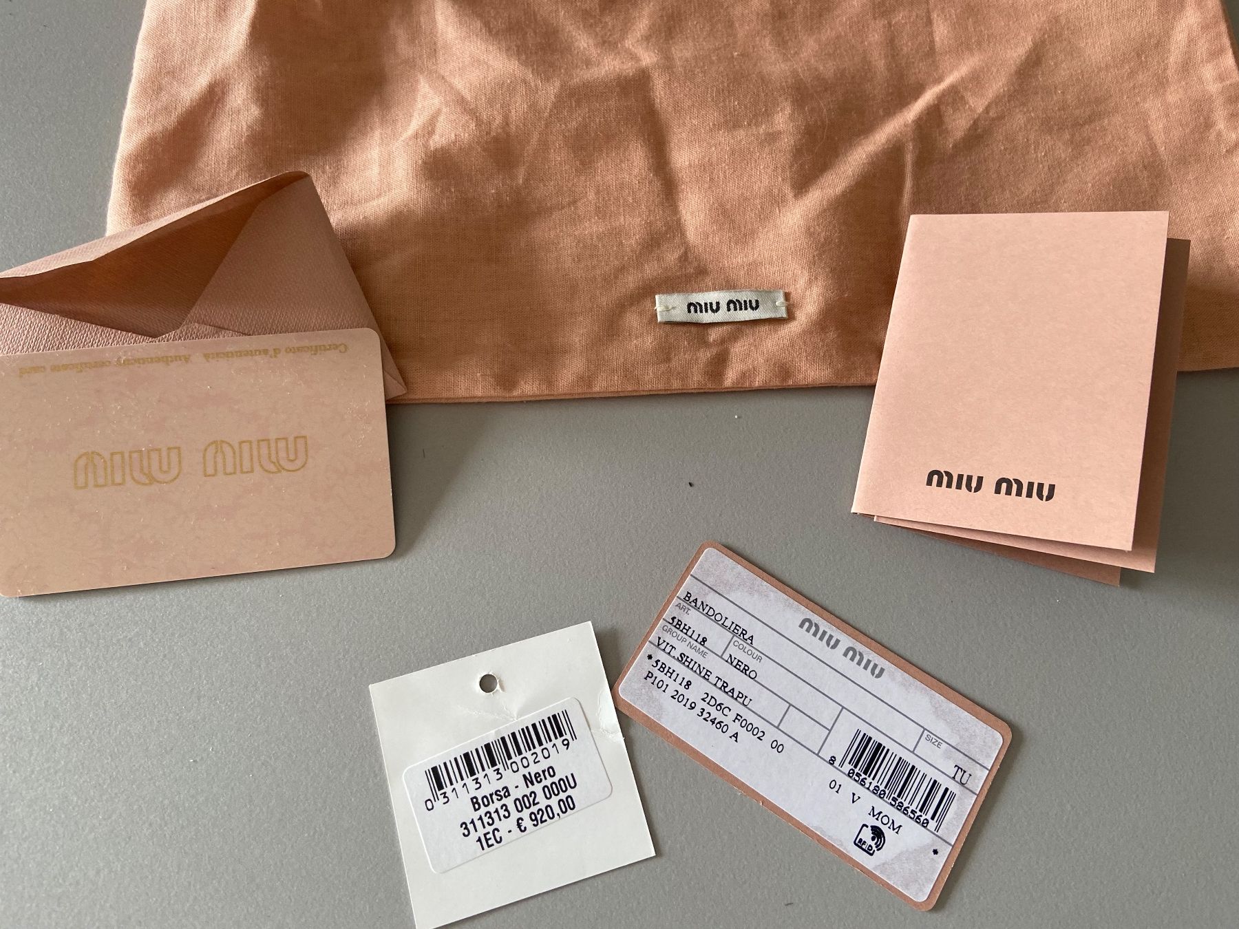 Miu Miu Borse da donna: Miu Miu caméra bag – Usato da Ecuvillens venduto da garrig 5