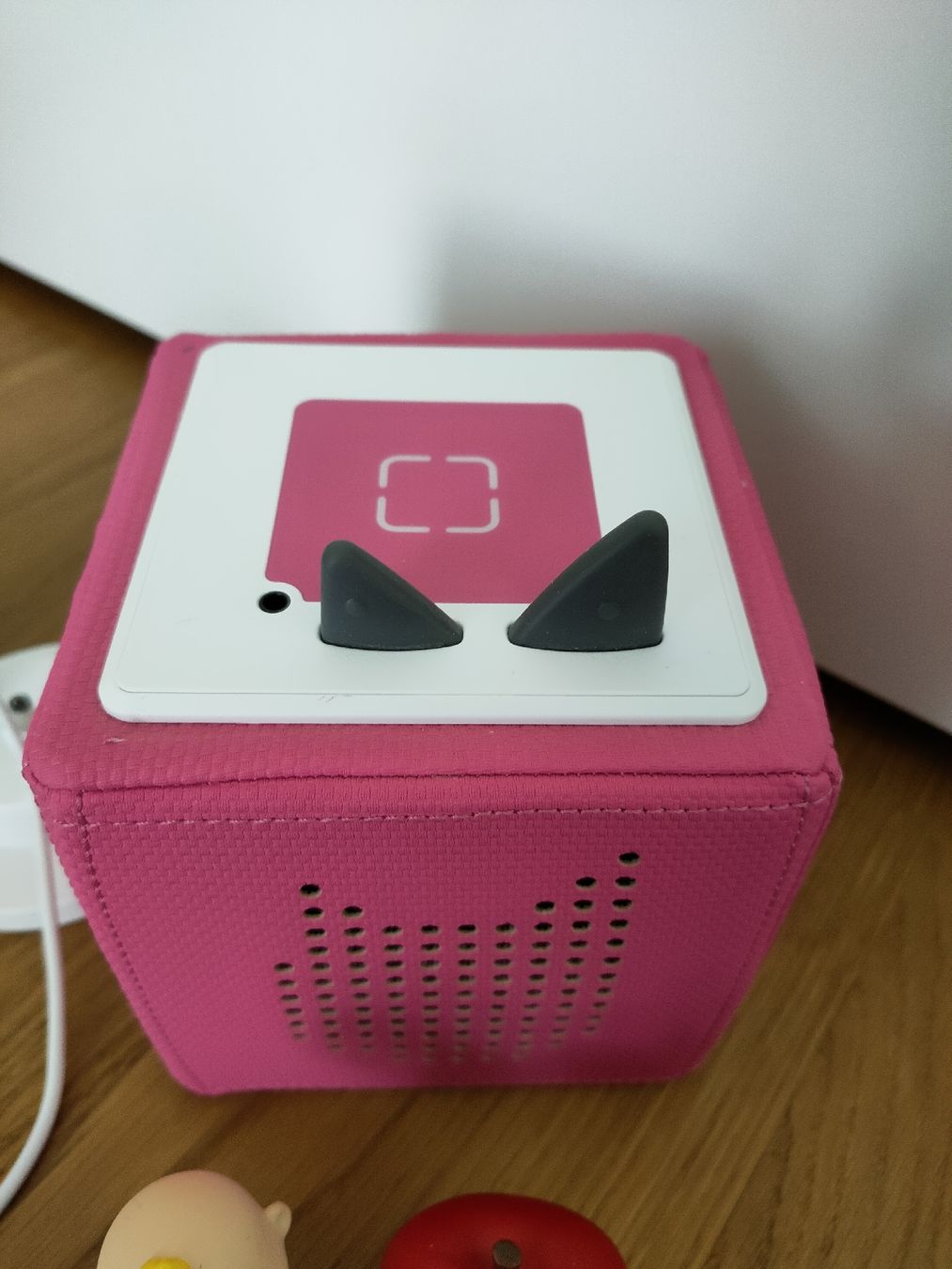 Tonies Giocattoli: Pinke Tonie Box mit Ladekabel – Usato da Steinhausen venduto da Rainbow19 1