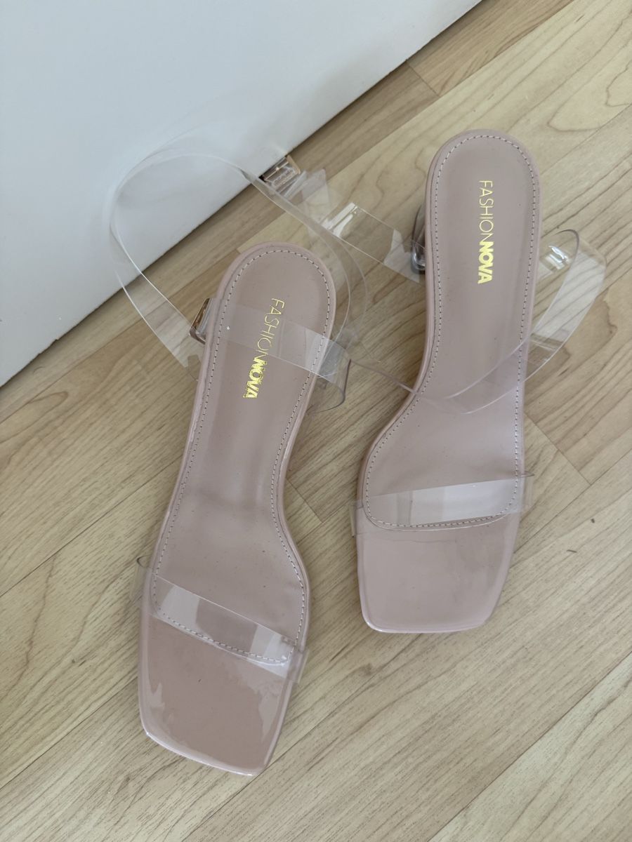 Scarpe da donna: Sandaletten transparent beige Grösse 40 gebraucht – Usato da Zumikon venduto da naiischoen 1