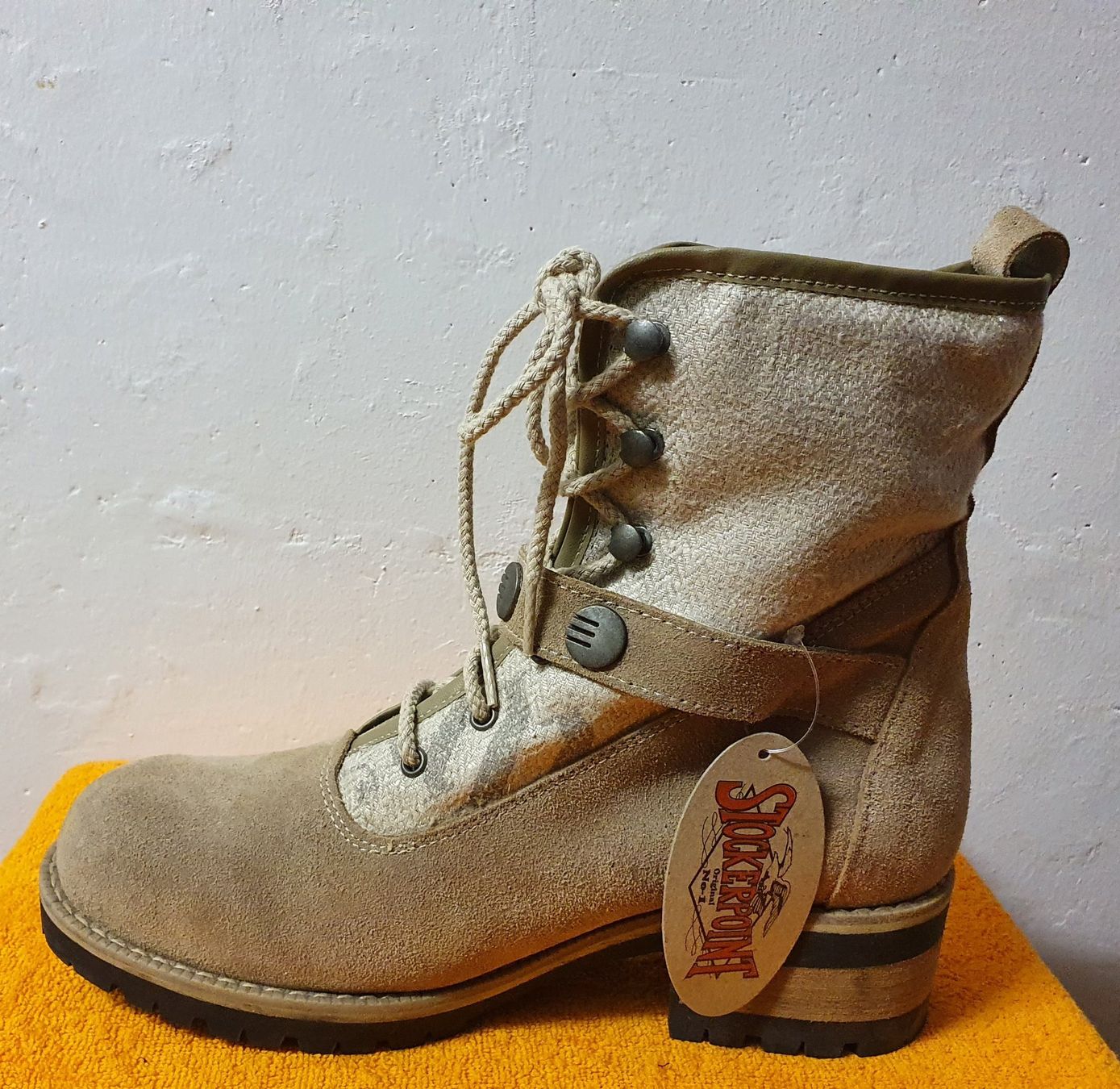 Scarpe da donna: Neu: Stockerpoint Leder-Leinen Stiefel Gr. 42 – Nuovo (secondo la descrizione) da Muri AG venduto da Edlerweiss 4