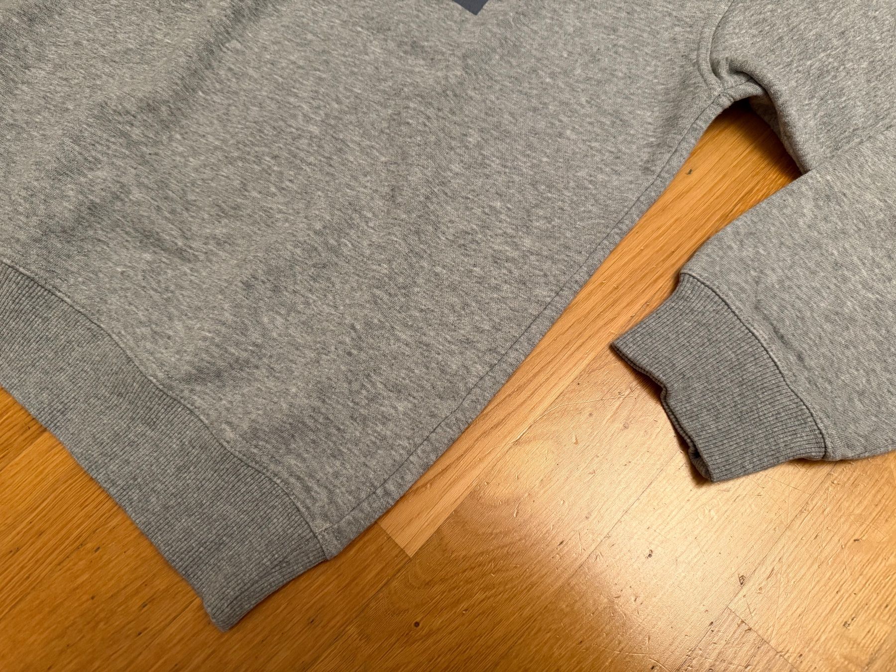 Maglioni & Felpe: Neuer GRZGR Pullover für Knaben Grösse M – Usato da Bettlach venduto da Kvety 1