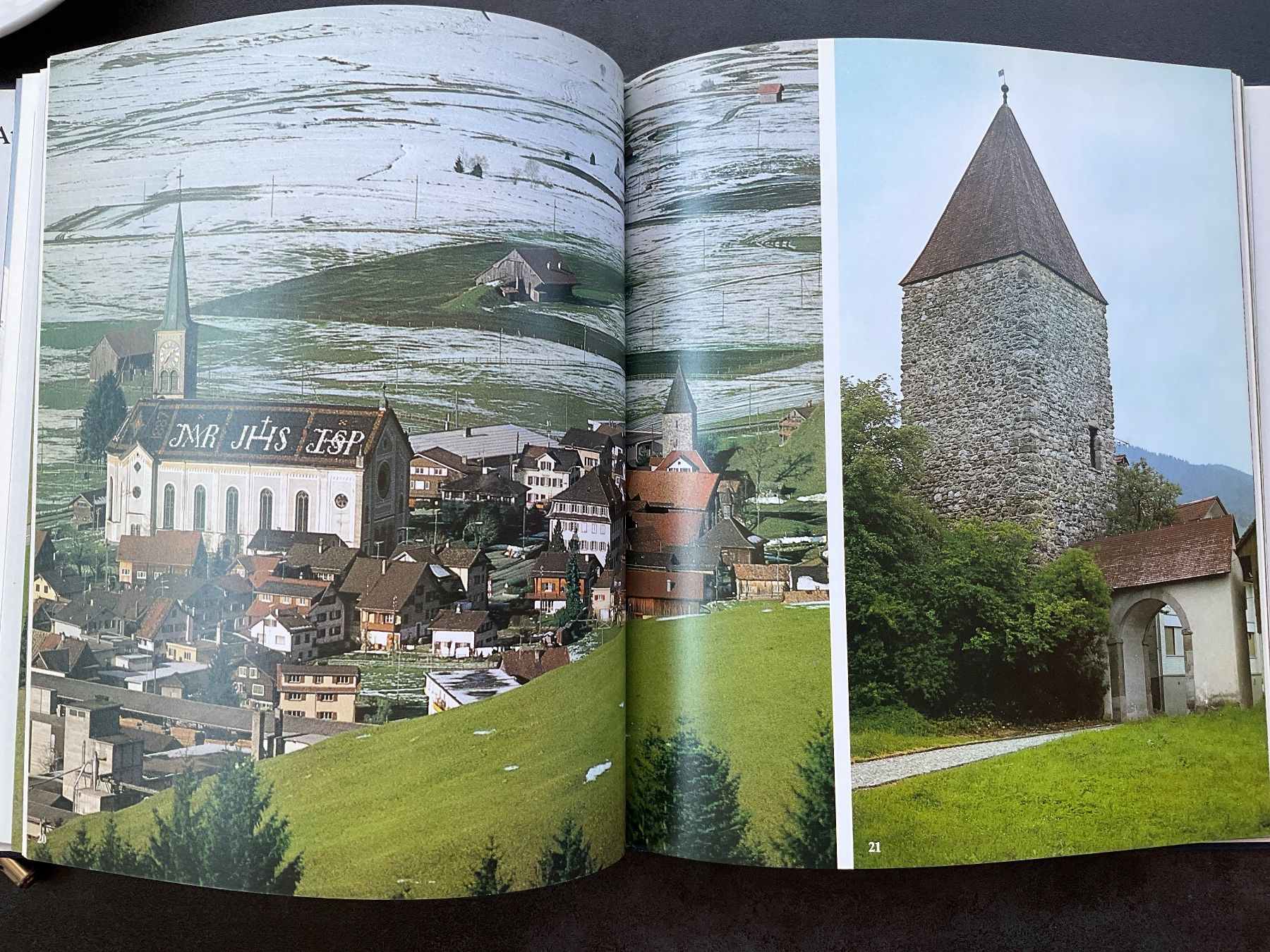 Libri: Ensemble de 9 livres "Châteaux forts de Suisse" – Usato da Avenches venduto da Lactobacille 2