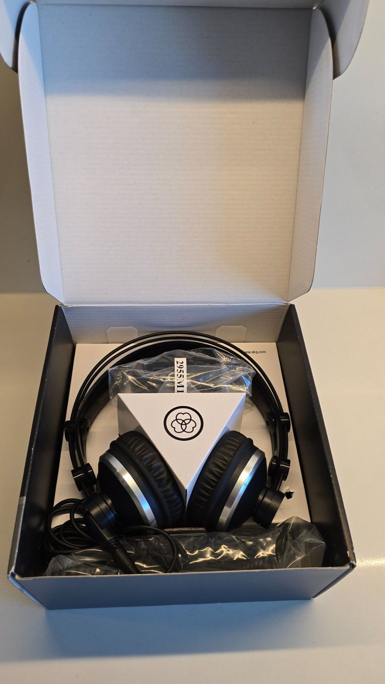 Akg Cuffie: AKG K 171 MK ll On Ear Studio Kopfhörer – Nuovo e nell'imballaggio originale da Wetzikon ZH venduto da ctsv 1