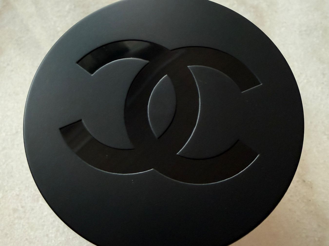 Chanel Cura del viso: Chanel No 1 Maske 50 g – Usato da Zürich venduto da luxforless 5