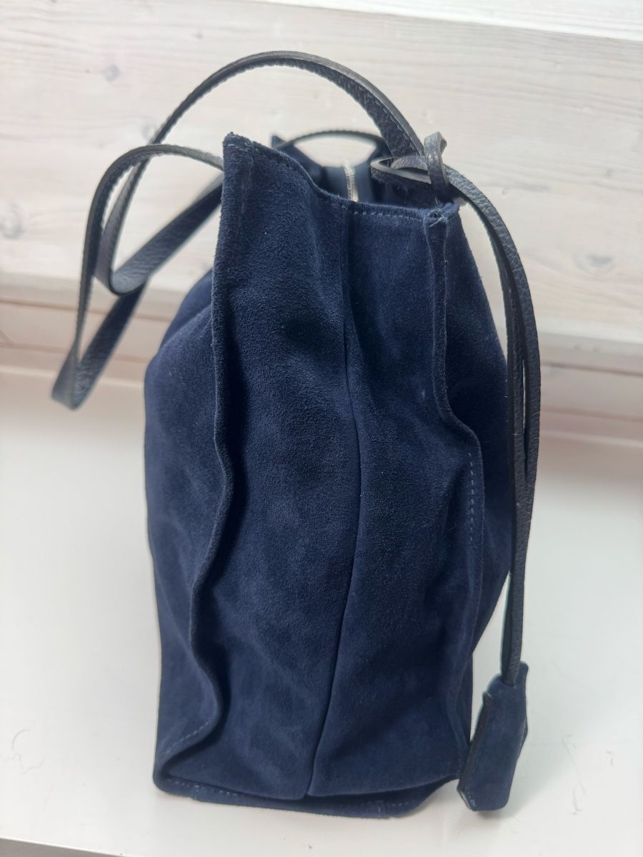 Navyboot Sacs femmes: Navyboot Shoulder Bag Blue Suede Leather Large Size – D'occasion à Hurden par rac_wyf8 5