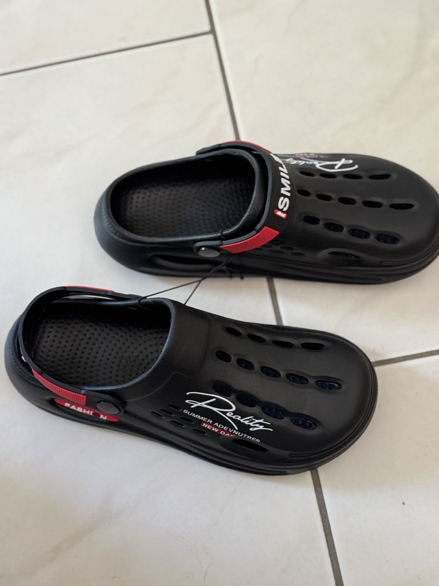 Scarpe da uomo: Schwarze Sommer, Grösse 38/39, Neu! – Nuovo e nell'imballaggio originale da Bassersdorf venduto da schokoart.ch 1