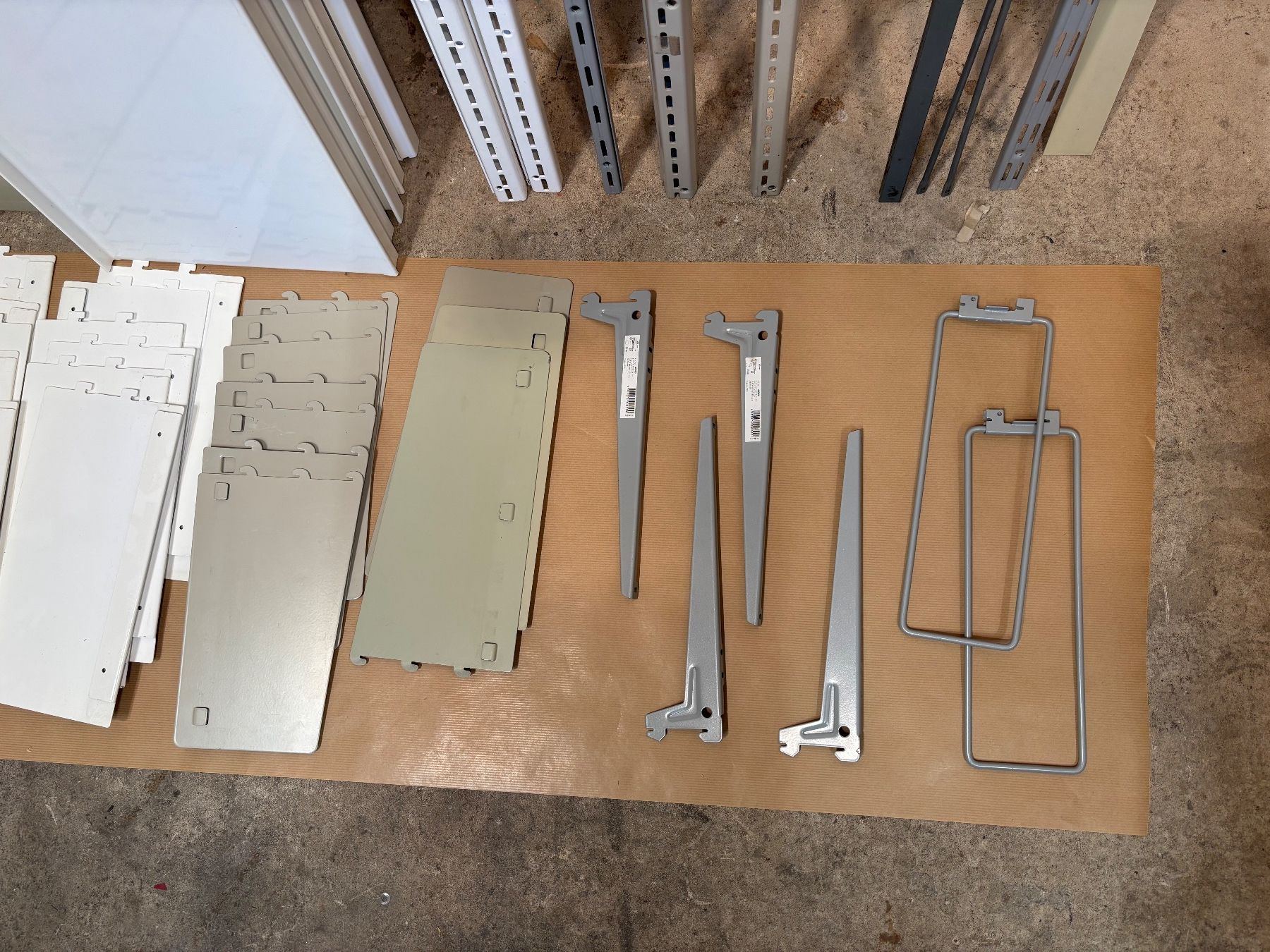 Étagères: Wandgestell Sortiment verschiedene Systeme gemäss Bilder – D'occasion à Winterthur par ReUse_Baumarkt 6