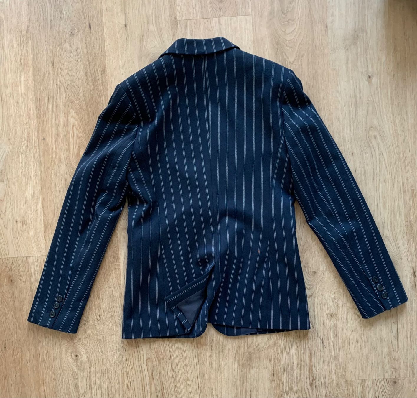 Anzüge & Kostüme: Ensemble costume à rayures bleu marine – Neu (gemäss Beschreibung) aus Genève von rez_c6c6 2